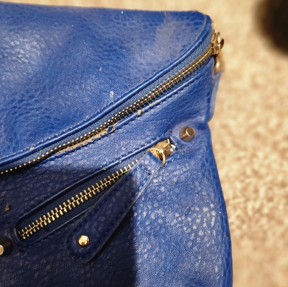 Street Level Blue Clutch - Picture 4 of 9